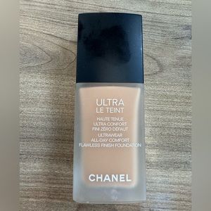 Chanel ultra le teint foundation